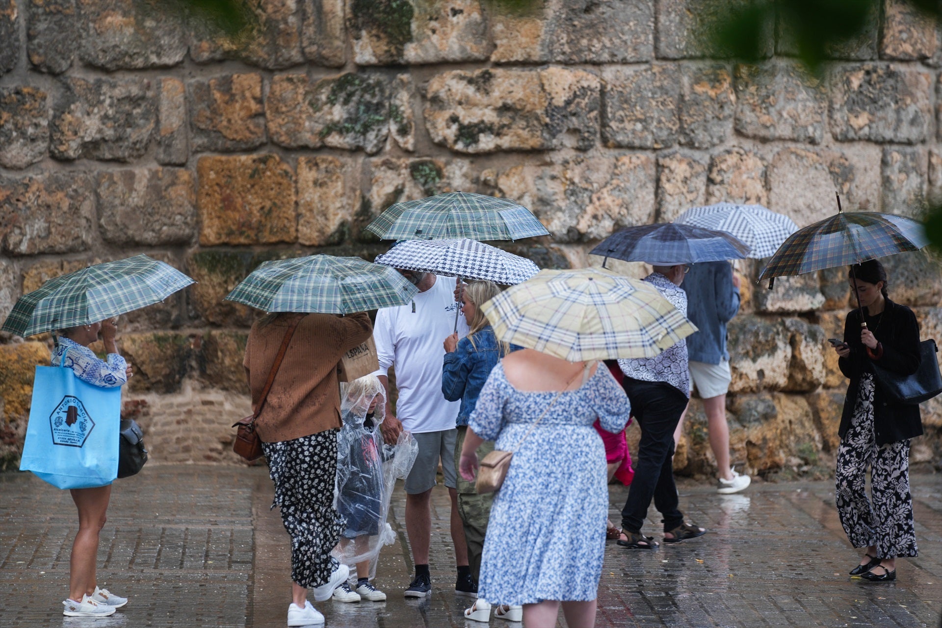 Las lluvias se mantienen este martes ante la amenaza de una nueva DANA Las lluvias se mantienen este martes ante la amenaza de una nueva DANA