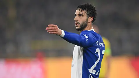 La Roma confirma la llegada de Mario Hermoso La Roma confirma la llegada de Mario Hermoso