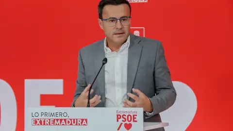 Tras convocarse el Congreso Federal del PSOE, Gallardo tendrá que volver a presentarse para liderar al PSOE extremeño en 2025 Tras convocarse el Congreso Federal del PSOE, Gallardo tendrá que volver a presentarse para liderar al PSOE extremeño en 2025