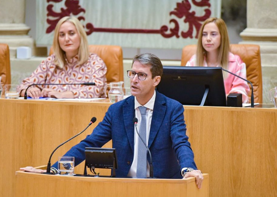 Capellán anuncia ayudas universales a estudiantes fuera de La Rioja y a la primera matrícula en la UR Capellán anuncia ayudas universales a estudiantes fuera de La Rioja y a la primera matrícula en la UR