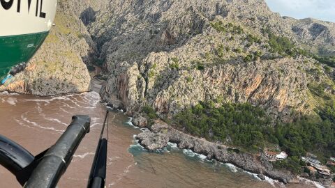 La Guardia Civil rescat&oacute; el martes a 10 personas que se encontraban atrapadas en el Torrent de Pareis, en la Serra de Tramuntana, tras la crecida provocada por una tromba de agua