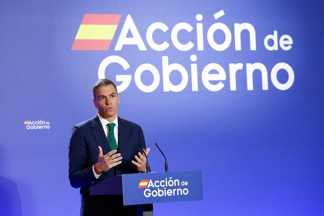 Sánchez: "España será un país mejor con más automóviles eléctricos y autobuses públicos y con menos "lamborghinis" Sánchez: "España será un país mejor con más automóviles eléctricos y autobuses públicos y con menos "lamborghinis"