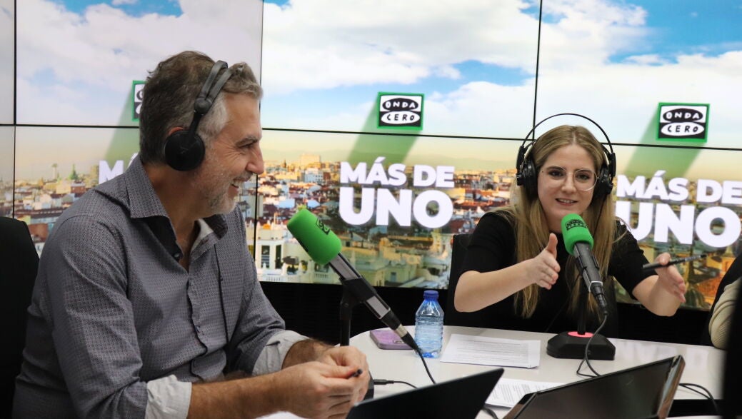 Irene Ram&iacute;rez con Carlos Alsina en 'M&aacute;s de uno'