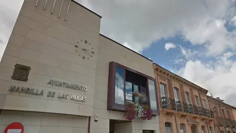 Dimite el teniente alcalde de Mansilla de las Mulas, dejando al PP con los mismos concejales que el PSOE Dimite el teniente alcalde de Mansilla de las Mulas, dejando al PP con los mismos concejales que el PSOE