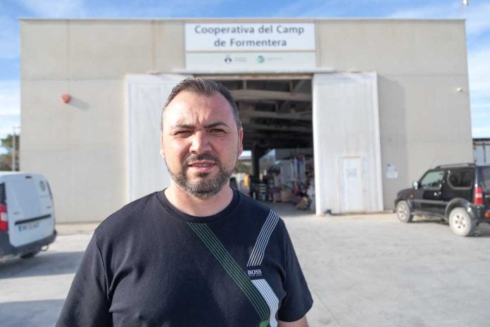 Marcos Ribas: "El sector de la agricultura en Formentera está condenado a morir si sigue así" Marcos Ribas: "El sector de la agricultura en Formentera está condenado a morir si sigue así"