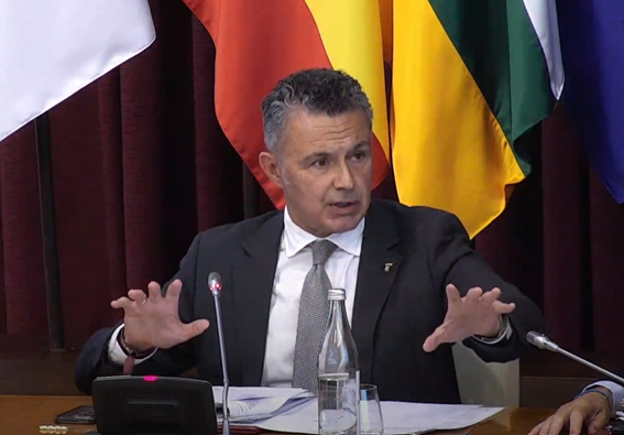 Escobar advierte que acudirá a instancias europeas si se le cierran las puertas del Ministerio en el proyecto de movilidad de Logroño Escobar advierte que acudirá a instancias europeas si se le cierran las puertas del Ministerio en el proyecto de movilidad de Logroño