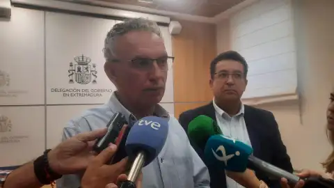 El Seprona y la Junta investigan el agua "contaminada" registrada por segunda vez en Barrado (Cáceres) El Seprona y la Junta investigan el agua "contaminada" registrada por segunda vez en Barrado (Cáceres)