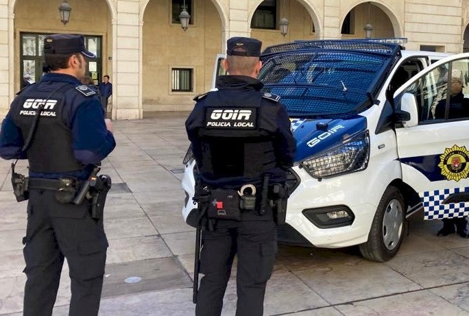 Liberada en Alicante una mujer a la que su expareja tenía retenida Liberada en Alicante una mujer a la que su expareja tenía retenida