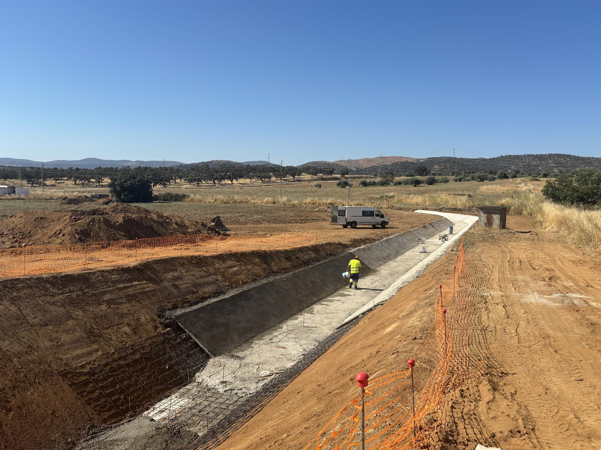 Las obras de encauzamiento de la corriente fluvial 'La Remonta' en Pallares contarán con una inversión de 300.000 euros Las obras de encauzamiento de la corriente fluvial 'La Remonta' en Pallares contarán con una inversión de 300.000 euros