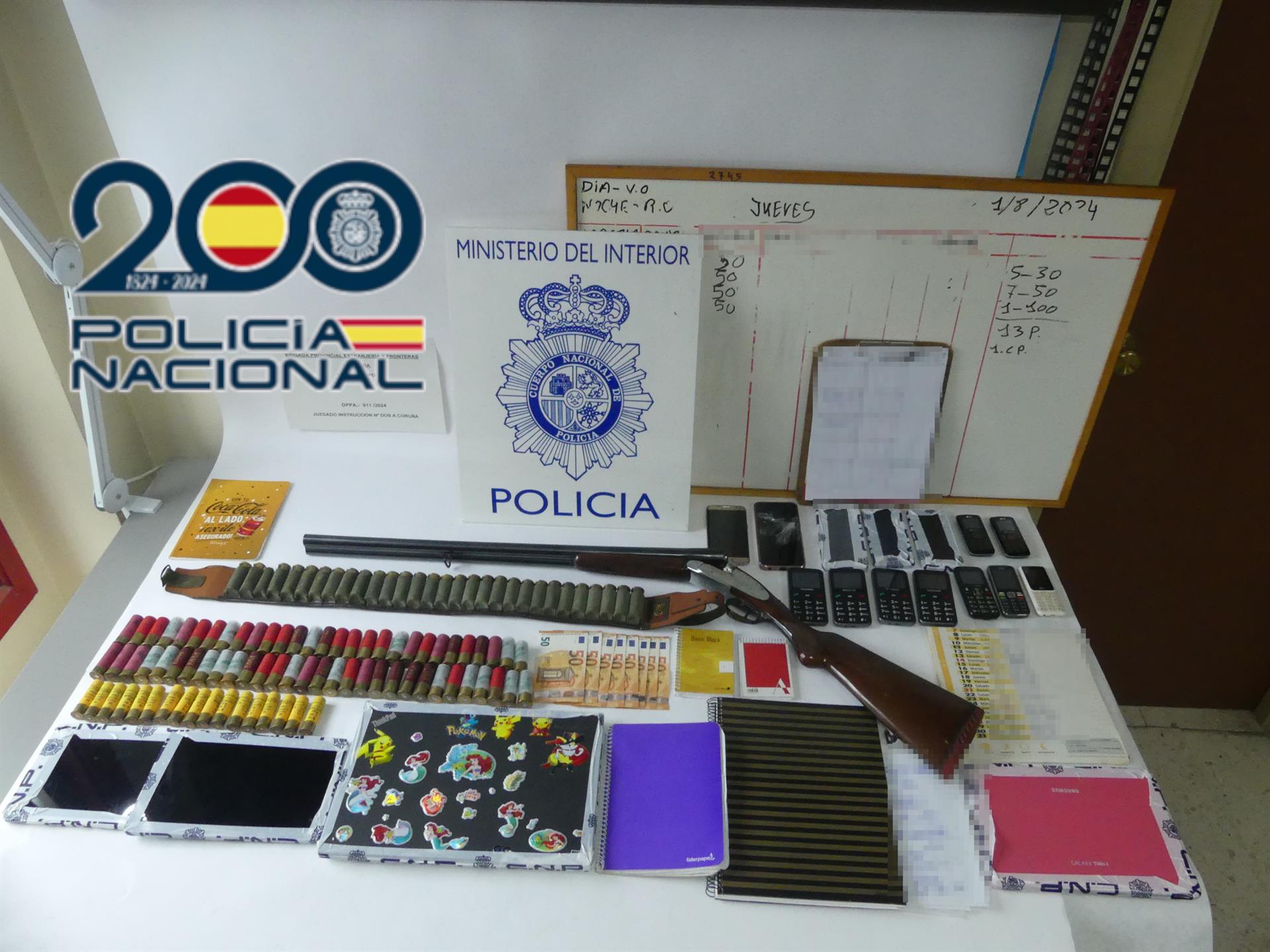 Liberan a tres mujeres a las que explotaban sexualmente en un piso del centro de A Coruña Liberan a tres mujeres a las que explotaban sexualmente en un piso del centro de A Coruña