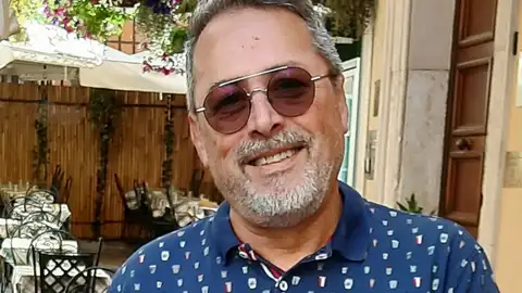 Pepe Ruíz se estrena como comentarista en el programa 'Más de uno' cada jueves con 'La otra crónica' Pepe Ruíz se estrena como comentarista en el programa 'Más de uno' cada jueves con 'La otra crónica'