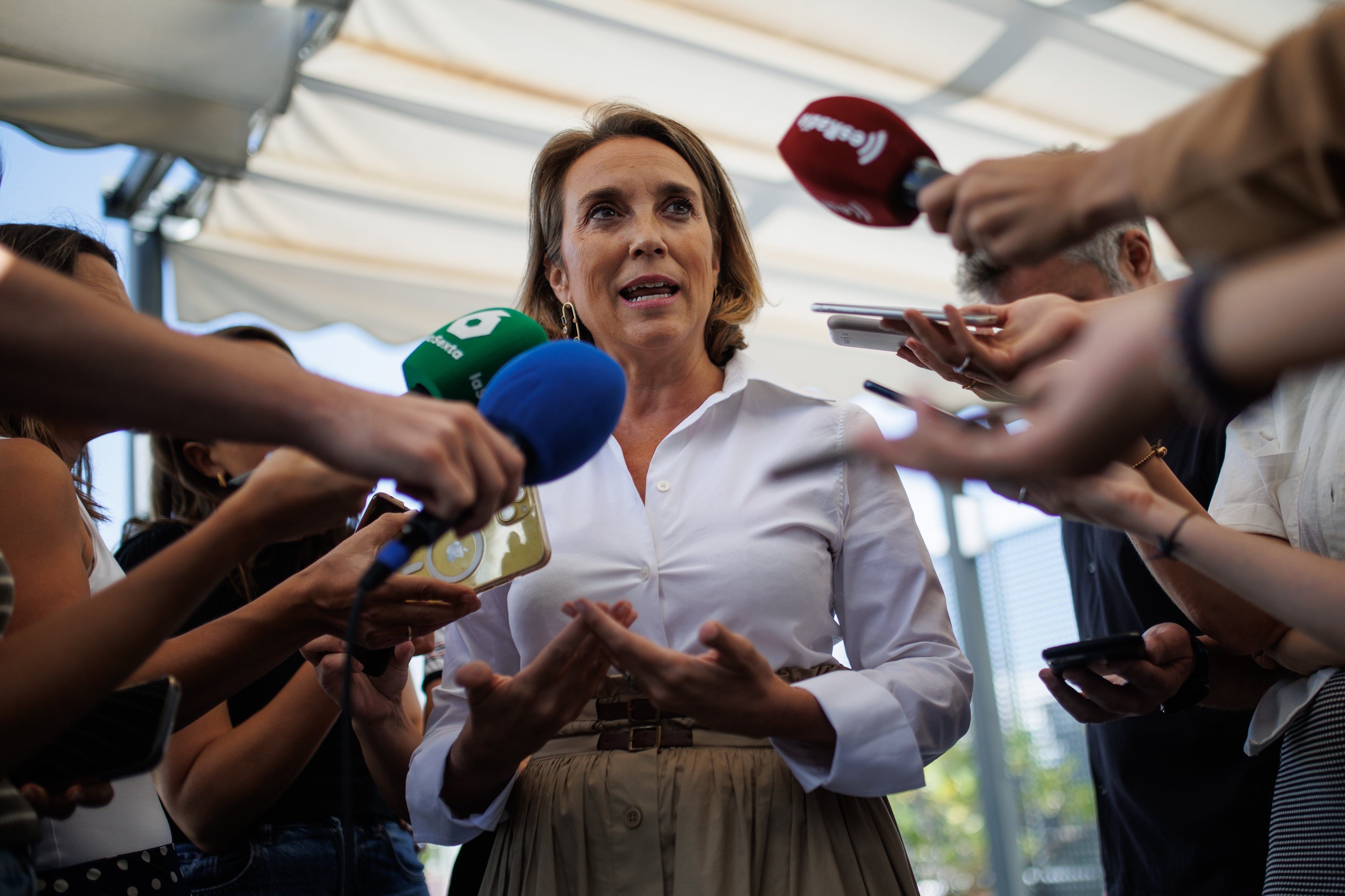 Gamarra vaticina "el funeral" del PSOE en el Congreso Federal y le ofrece un eslogan: "El silencio de los corderos" Gamarra vaticina "el funeral" del PSOE en el Congreso Federal y le ofrece un eslogan: "El silencio de los corderos"
