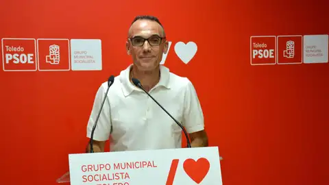 El PSOE considera "precario, deficiente e indigno" el servicio de autobuses de Toledo El PSOE considera "precario, deficiente e indigno" el servicio de autobuses de Toledo