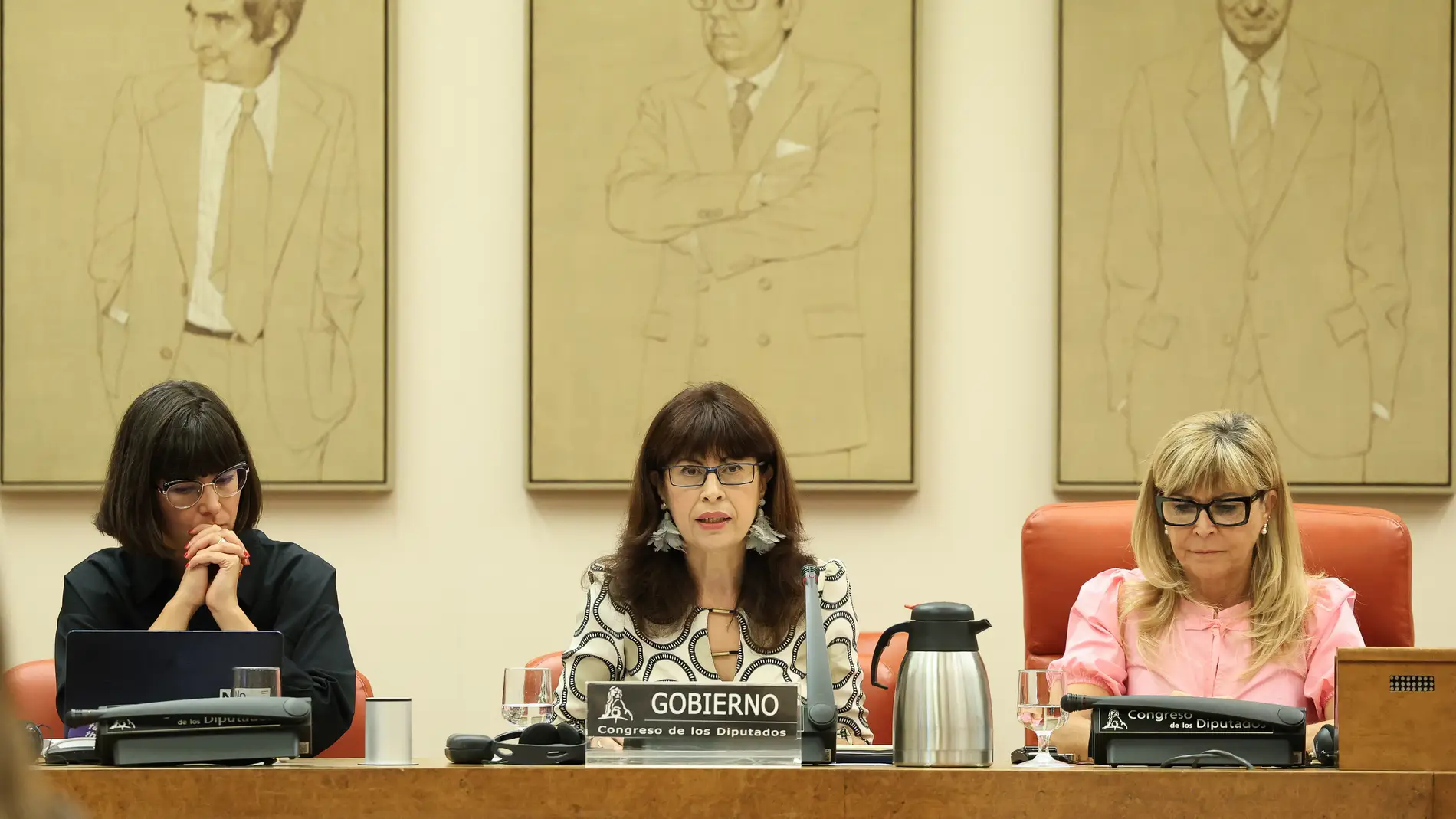 Ana Redondo, ministra de Igualdad (centro) Ana Redondo, ministra de Igualdad (centro)