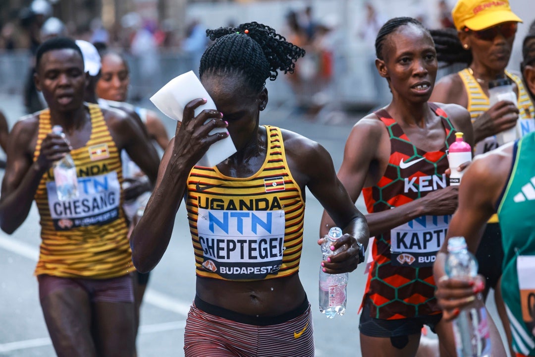 Muere la atleta ugandesa Rebecca Cheptegei tras ser rociada con gasolina y quemada por su novio Muere la atleta ugandesa Rebecca Cheptegei tras ser rociada con gasolina y quemada por su novio