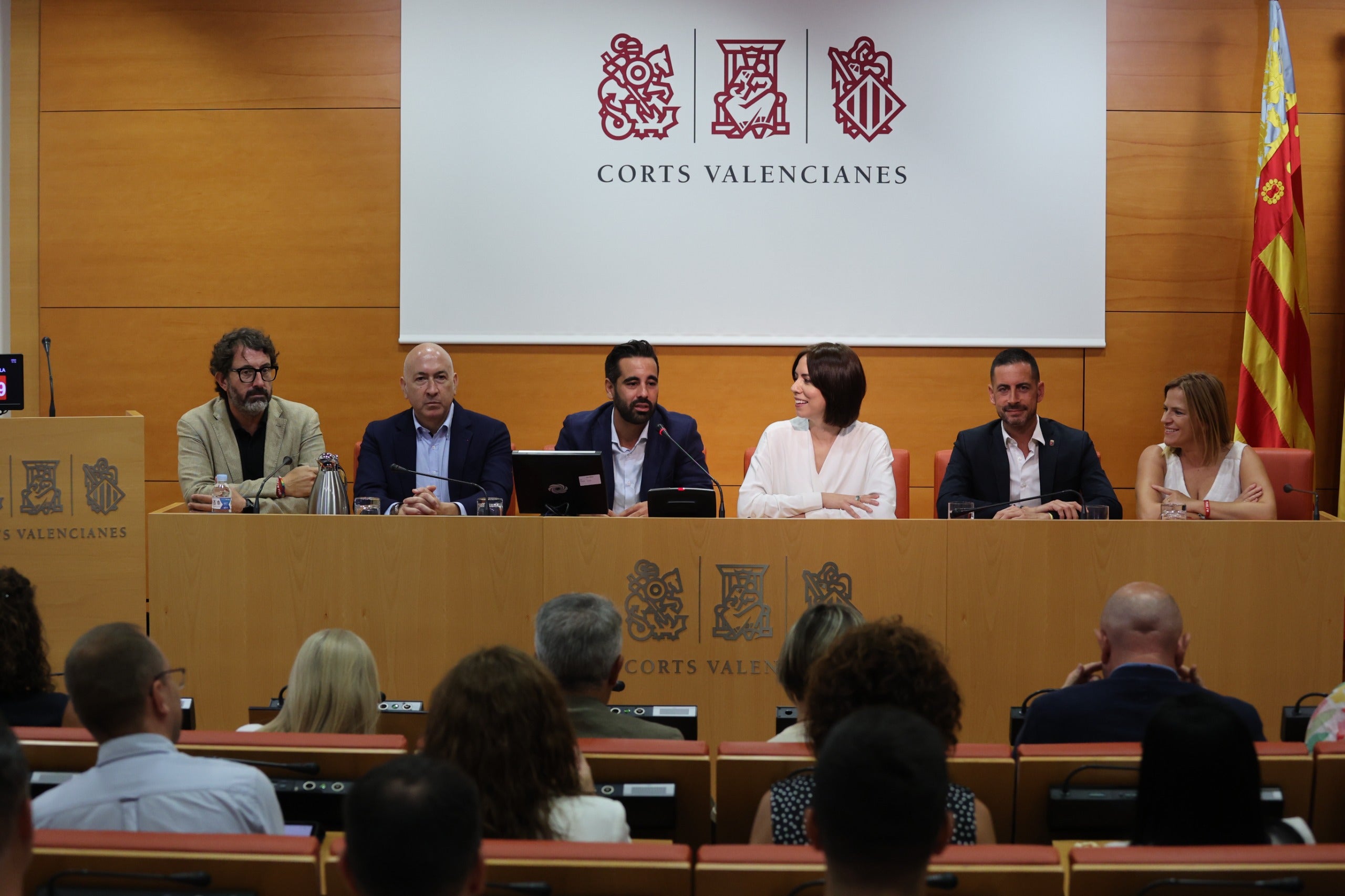 Morant llama a Mazón "Milei de Alicante" y "aspirante de influencer" Morant llama a Mazón "Milei de Alicante" y "aspirante de influencer"