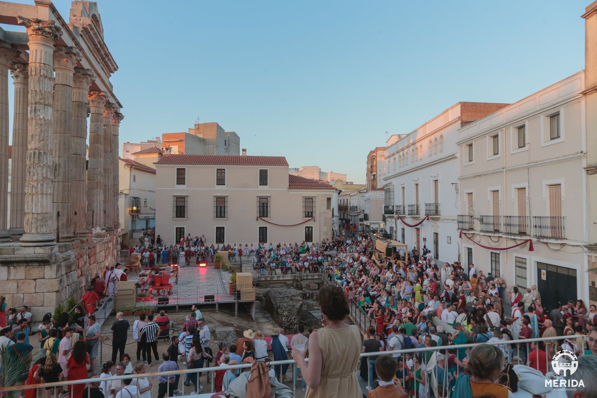 Aprobados los dos festivos locales para 2025 que serán el 22 de mayo, con motivo de Emerita Lvdica, y el 10 de diciembre, Día de Santa Eulalia Aprobados los dos festivos locales para 2025 que serán el 22 de mayo, con motivo de Emerita Lvdica, y el 10 de diciembre, Día de Santa Eulalia