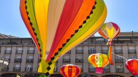 Globos en una de edici&oacute;n de las Fiestas Mayores de Elda. 