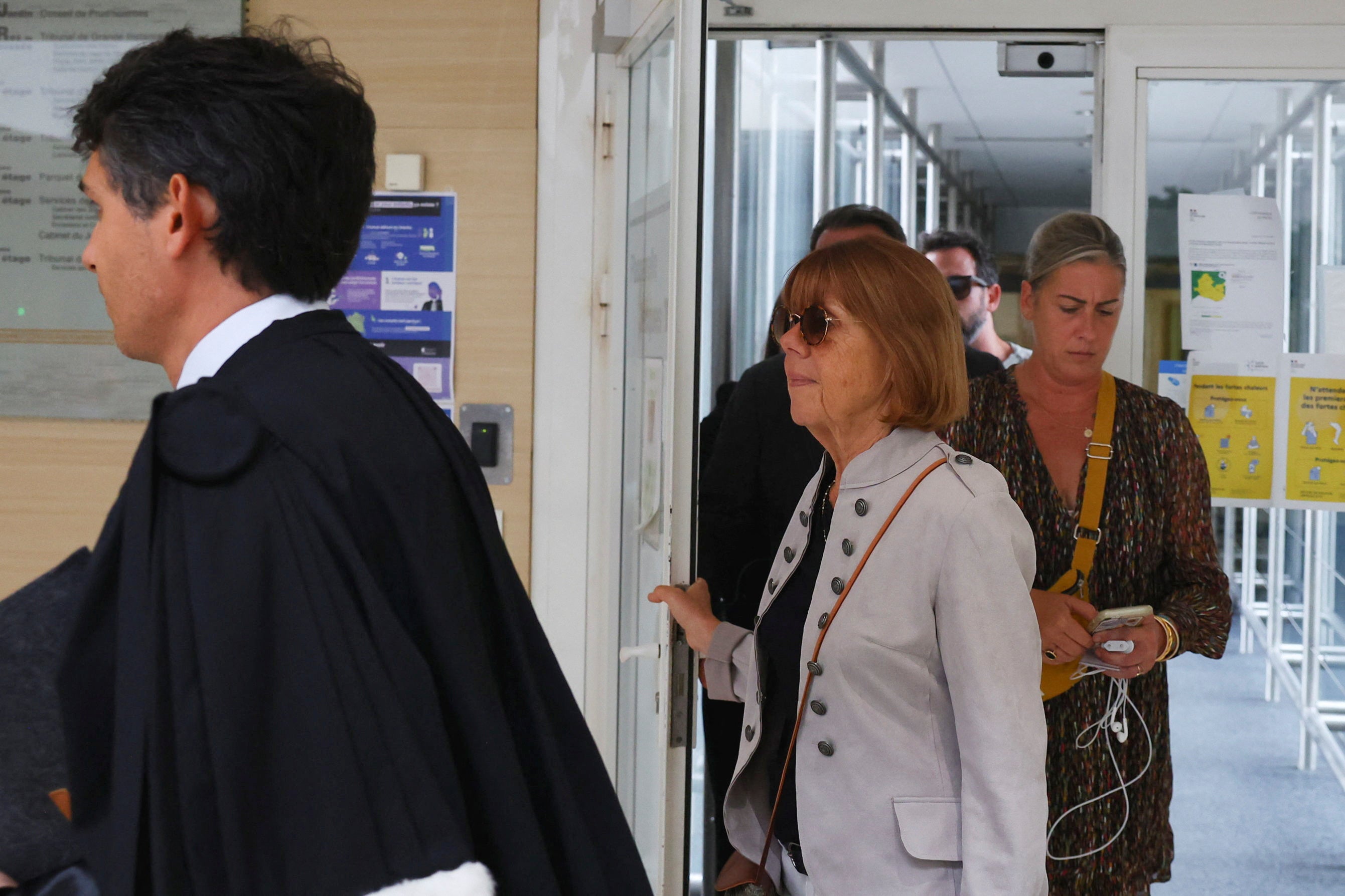 Julia Otero, sobre el caso de Gisèle Pelicot: "72 canallas aceptaron violar gratis a una mujer" Julia Otero, sobre el caso de Gisèle Pelicot: "72 canallas aceptaron violar gratis a una mujer"