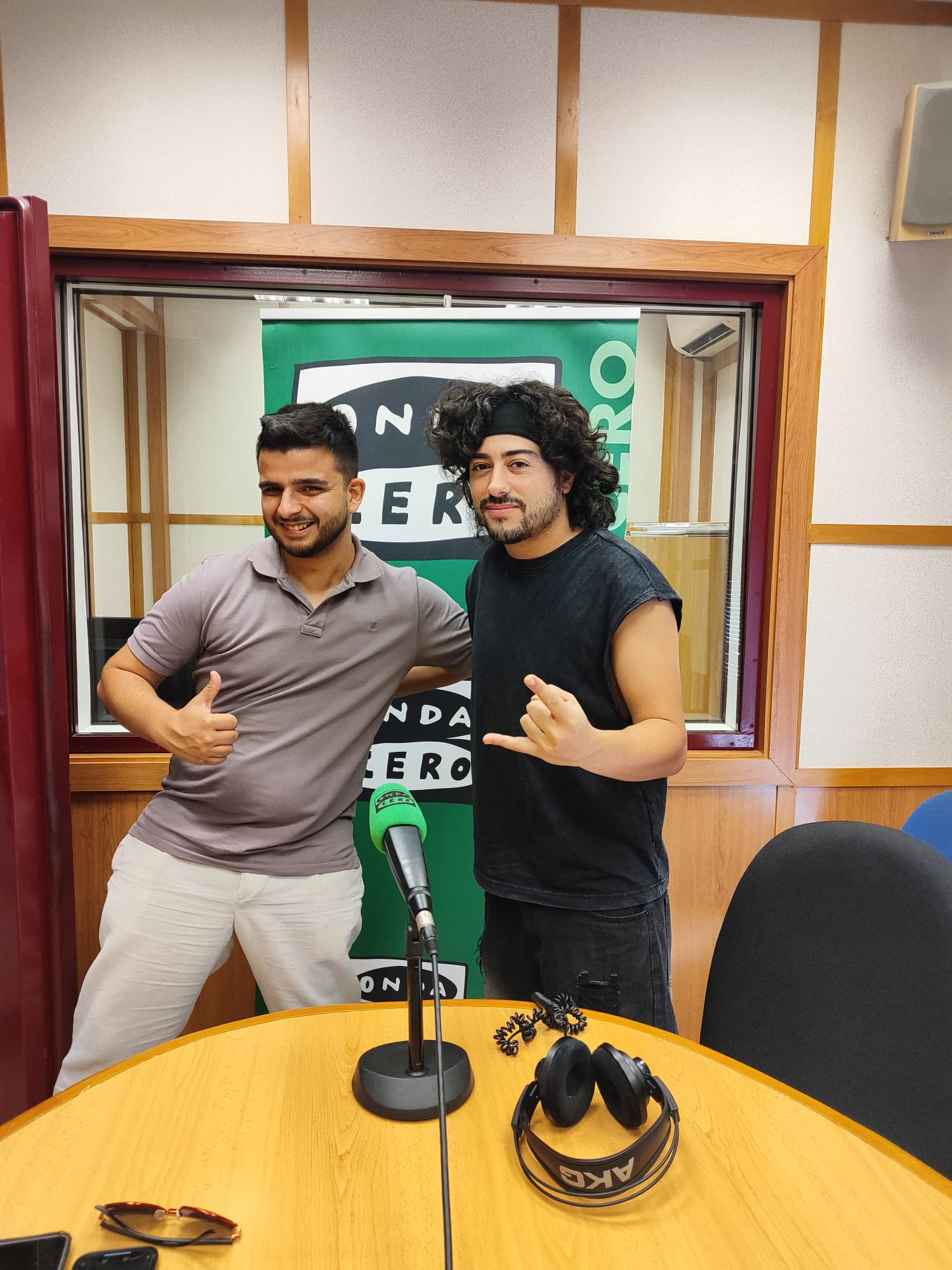 Al ritmo del cantante talaverano Rodrigo Muñoz Al ritmo del cantante talaverano Rodrigo Muñoz