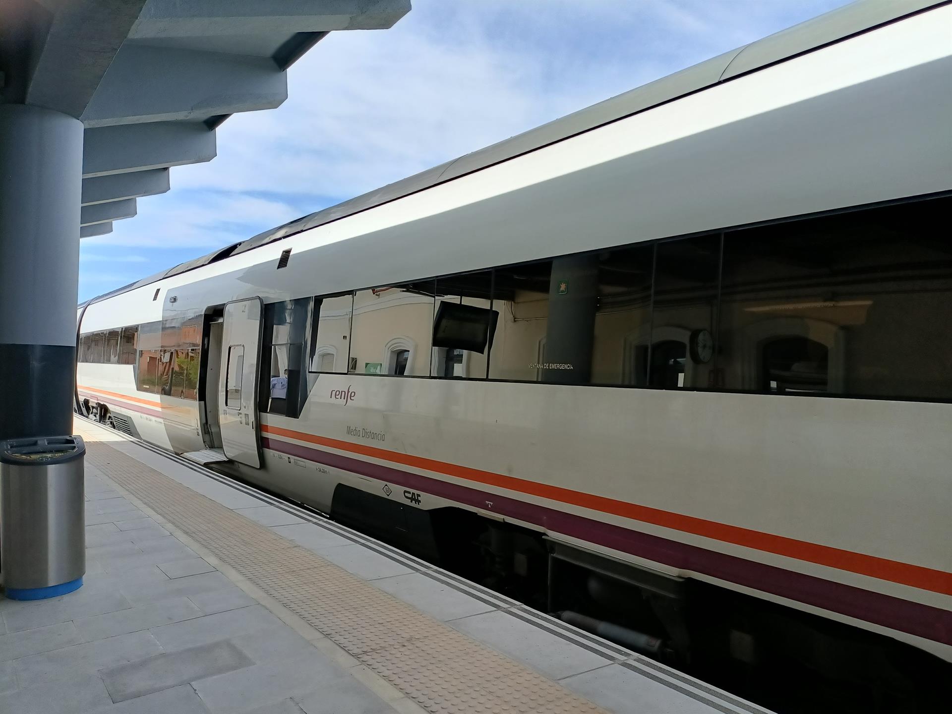 Autobuses entre Aranjuez y Madrid para los trenes de Media Distancia afectados por unas obras Autobuses entre Aranjuez y Madrid para los trenes de Media Distancia afectados por unas obras