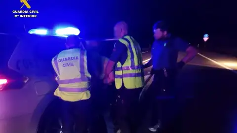 Detenido un conductor kamikace tras circular ebrio en sentido contrario por la autovía EX A-1 en Cáceres Detenido un conductor kamikace tras circular ebrio en sentido contrario por la autovía EX A-1 en Cáceres