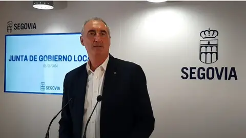 El Ayuntamiento ampliará el contrato para limpiar dos veces al año los imbornales de la ciudad Junta de Gobierno Local