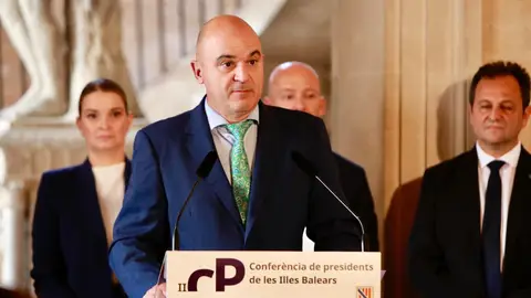 Vicent Marí, presidente del Consell d'Eivissa, asegura que están "desbordados" ante la constante llegada de menores no acompañados a las islas Vicent Marí, presidente del Consell d'Eivissa, asegura que están "desbordados" ante la constante llegada de menores no acompañados a las islas