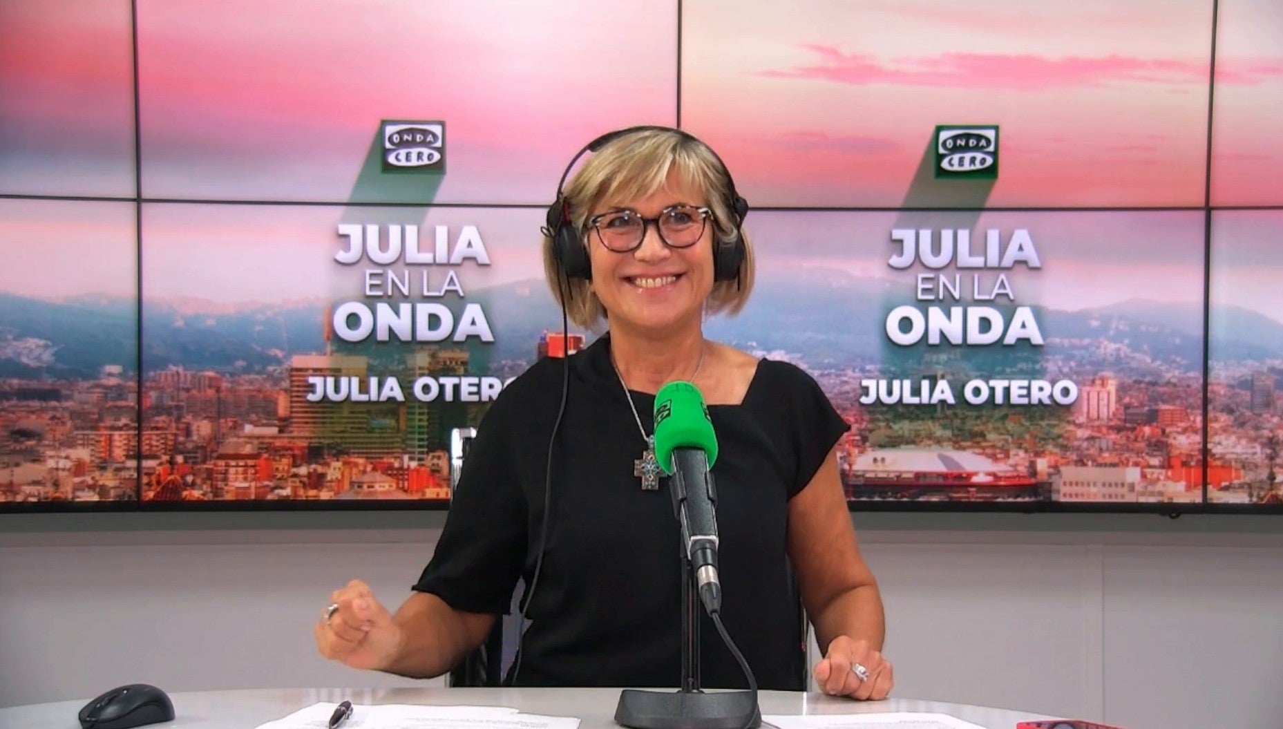 El estreno de Julia Otero en el fin de semana de Onda Cero: "Somos exploradores y una vez más estamos empezando algo" El estreno de Julia Otero en el fin de semana de Onda Cero: "Somos exploradores y una vez más estamos empezando algo"