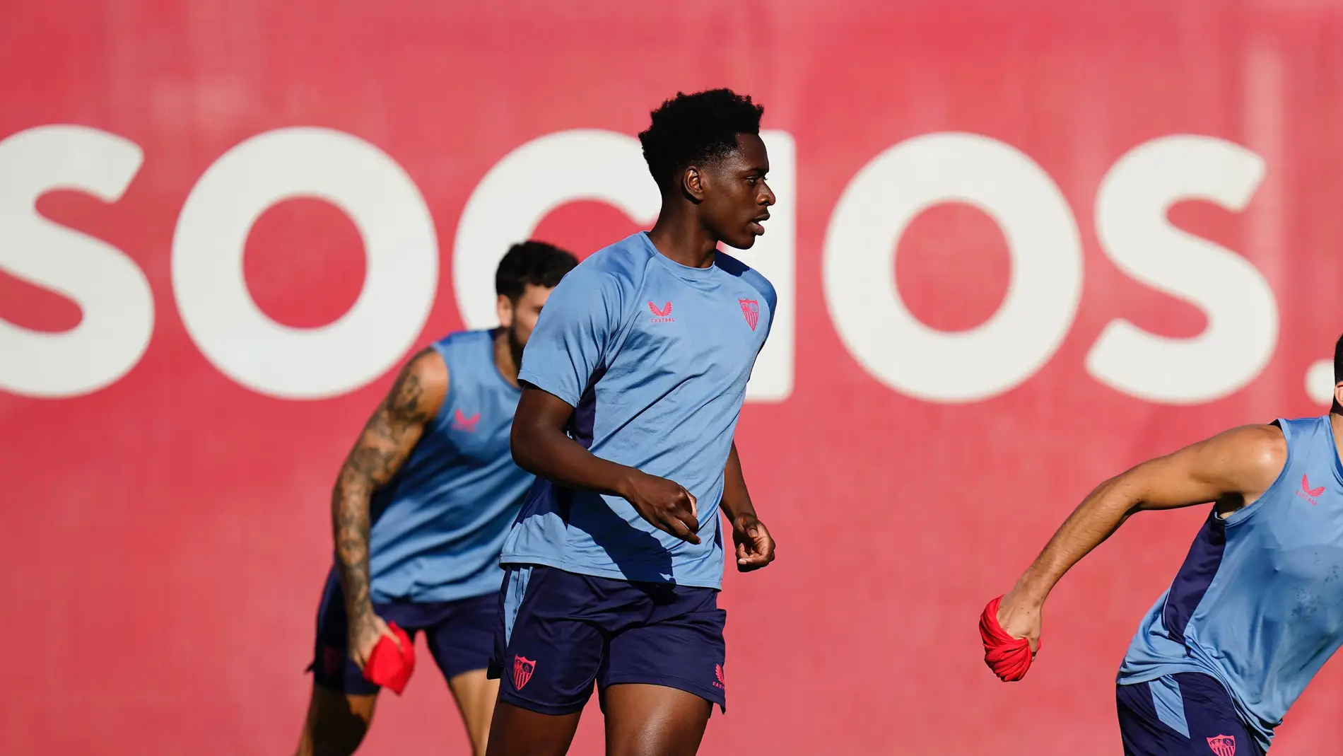 Dos nuevas lesiones en el Sevilla Dos nuevas lesiones en el Sevilla