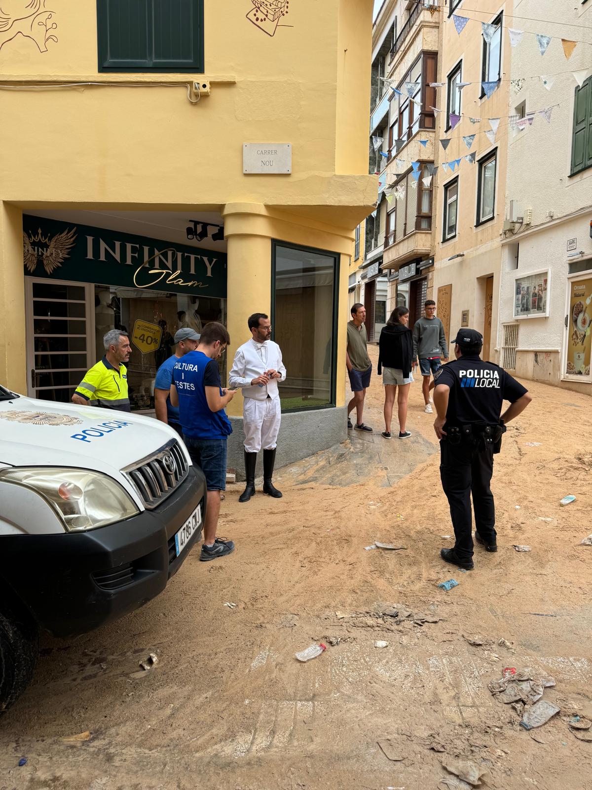 La lluvia obliga a suspender el 'Jaleo' y 'Ses Corregudes de Gràcia' de las fiestas de Maó La lluvia obliga a suspender el 'Jaleo' y 'Ses Corregudes de Gràcia' de las fiestas de Maó