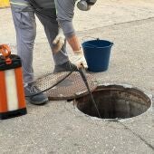 Trabajos de desratización en el alcantarillado de Alberic