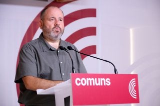 Els Comuns passen de reclamar la sisena hora a acceptar "fórmules" alternatives Els Comuns passen de reclamar la sisena hora a acceptar "fórmules" alternatives