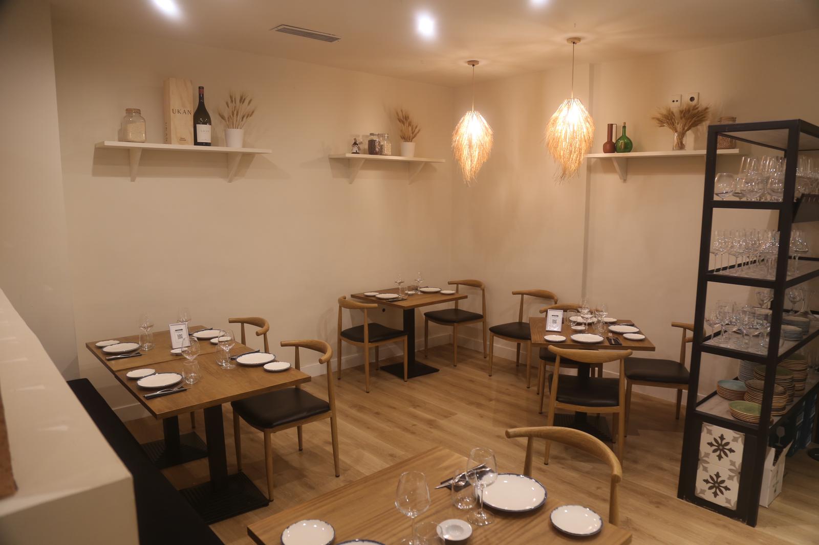 El restaurante 'La Rabiosa' de Alcázar de San Juan recibe la chaquetilla y placa de 'Raíz Culinaria' El restaurante 'La Rabiosa' de Alcázar de San Juan recibe la chaquetilla y placa de 'Raíz Culinaria'