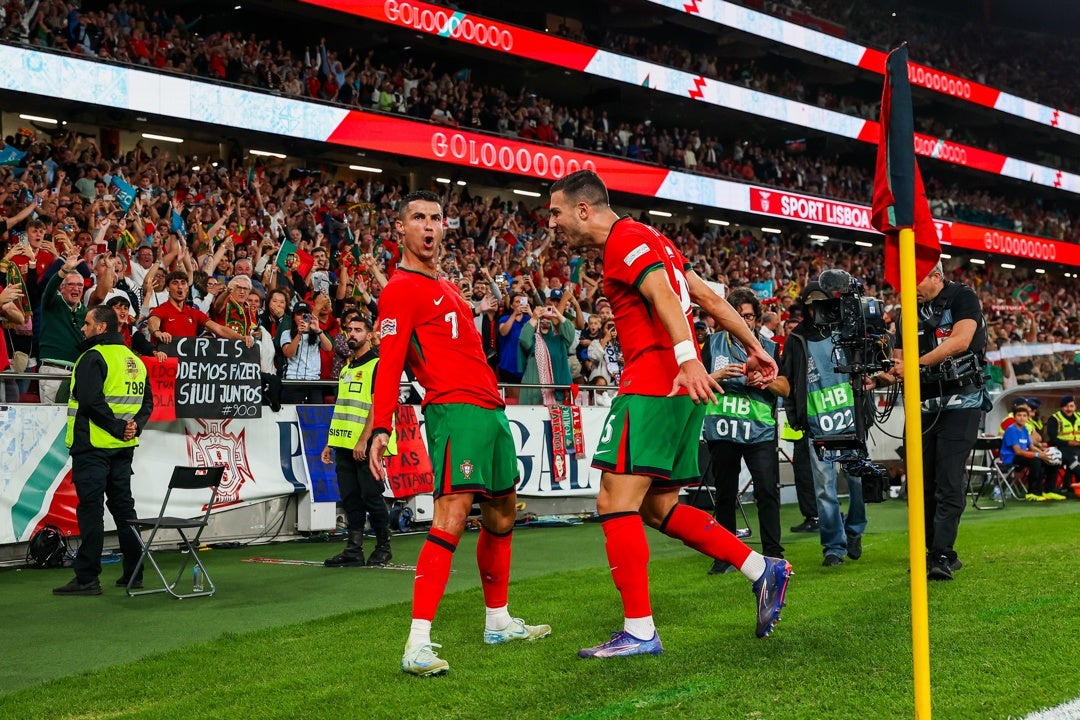 Cristiano Ronaldo rescata a Portugal Cristiano Ronaldo rescata a Portugal