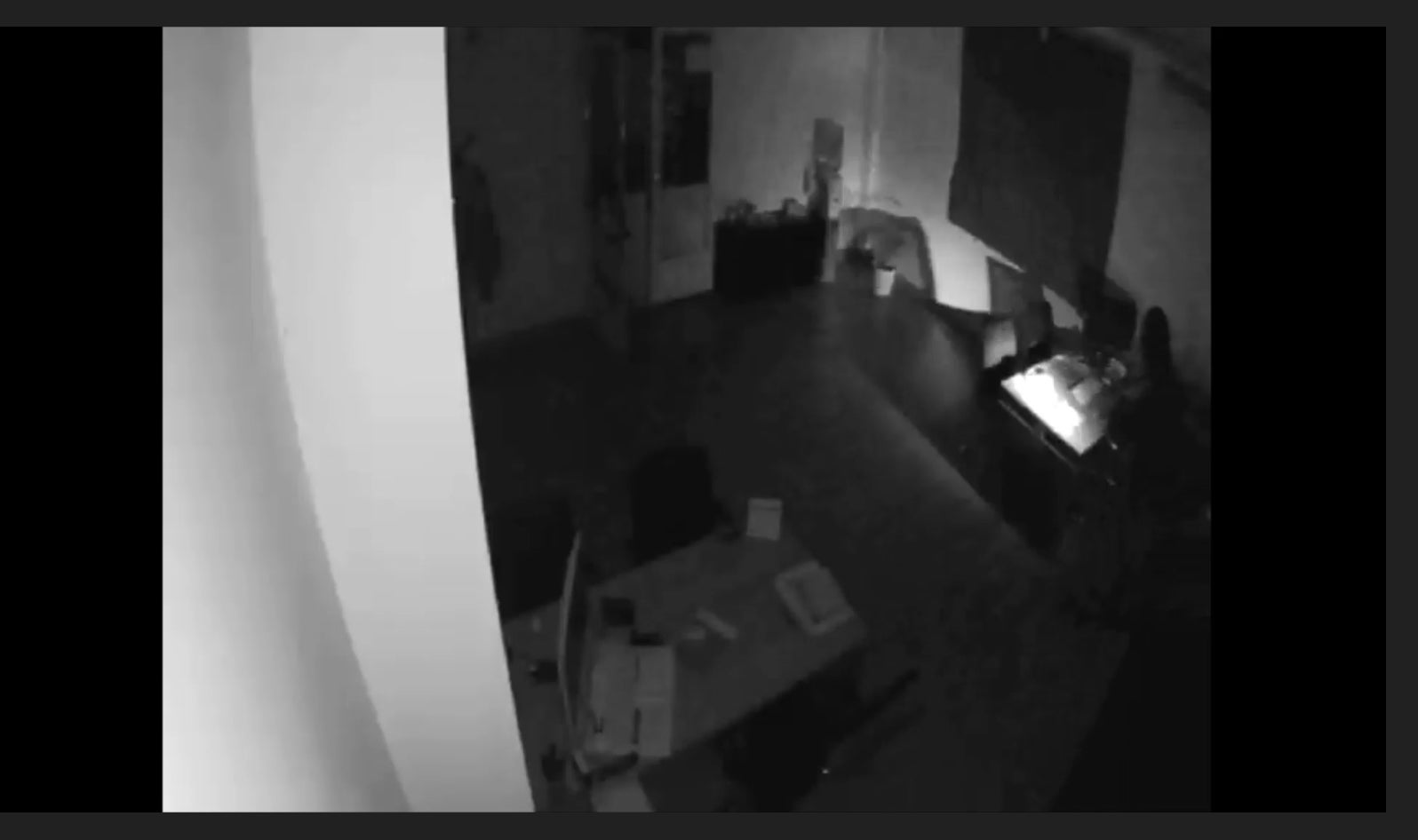 Detenidos un varón y una mujer por robar mediante alunizaje en naves industriales en Illescas Detenidos un varón y una mujer por robar mediante alunizaje en naves industriales en Illescas