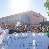protestas en Alfaz del Pi en el inicio del curso escolar