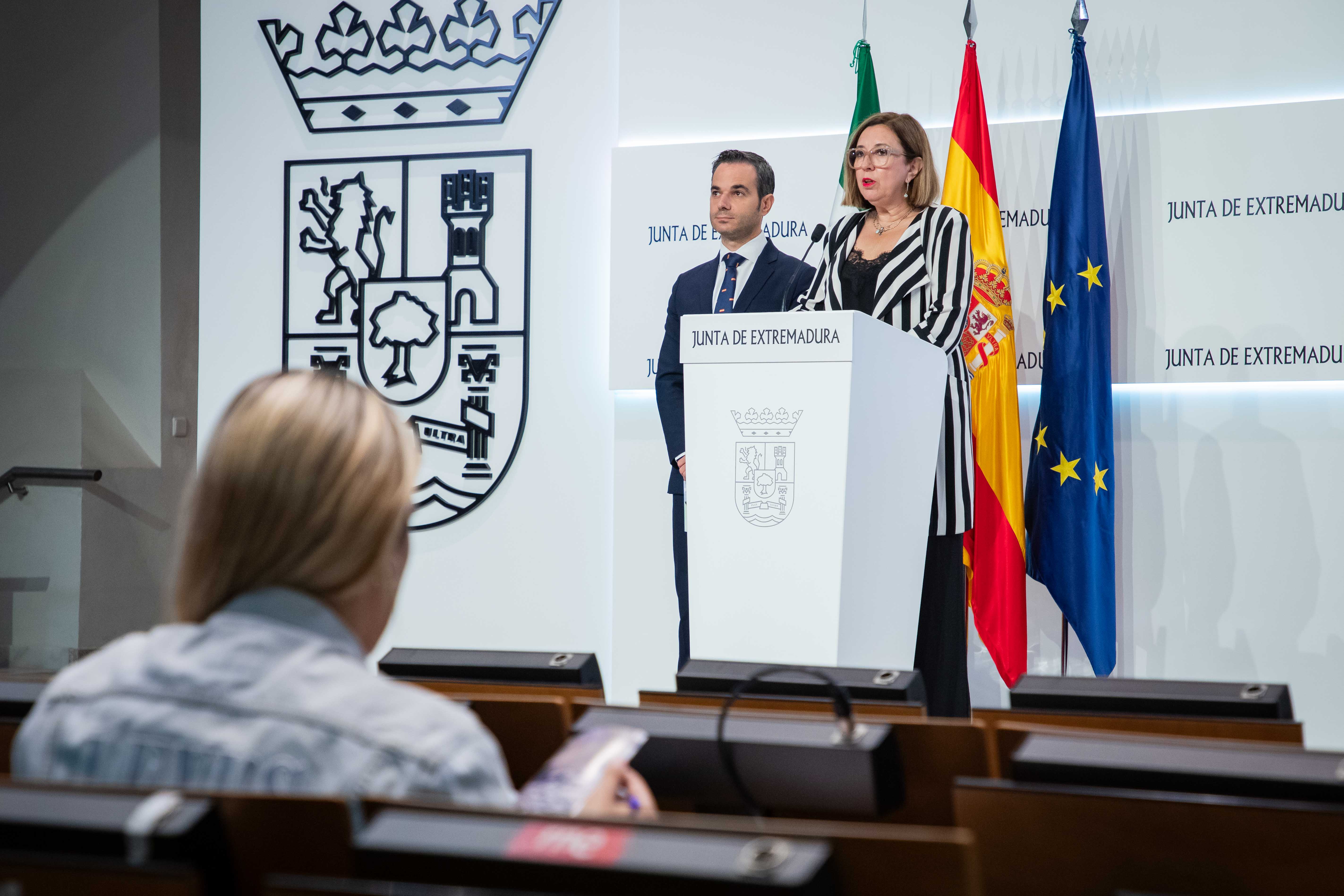 La Junta avanza en la estrategia de asesoramiento al sector ganadero con una Guía de Sanidad Animal La Junta avanza en la estrategia de asesoramiento al sector ganadero con una Guía de Sanidad Animal