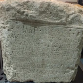 pedestal romano murgi pedestal romano murgi