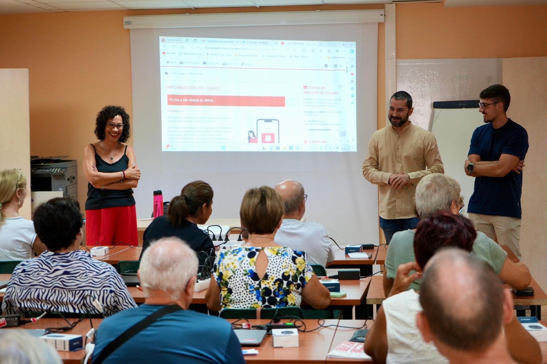 L’Alcora inicia los cursos gratuitos para mejorar las competencias digitales de la ciudadanía L’Alcora inicia los cursos gratuitos para mejorar las competencias digitales de la ciudadanía