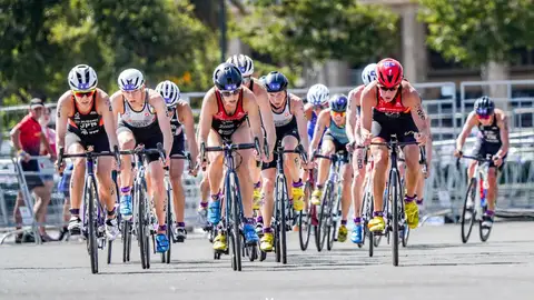 La 4ª edición de la Copa del Mundo de triatlón llega a Valencia con un cartel de lujo La 4ª edición de la Copa del Mundo de triatlón llega a Valencia con un cartel de lujo
