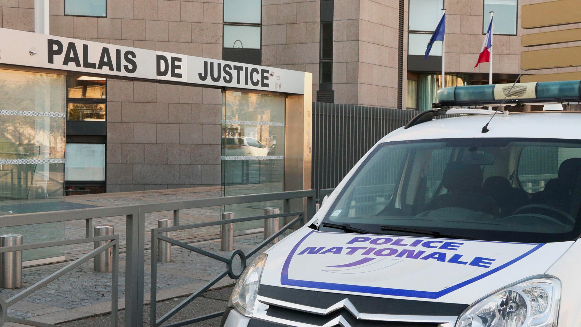 Quién es Dominique Pélicot, el "buen padre y esposo" que drogaba y ofrecía a su mujer para violarla Quién es Dominique Pélicot, el "buen padre y esposo" que drogaba y ofrecía a su mujer para violarla