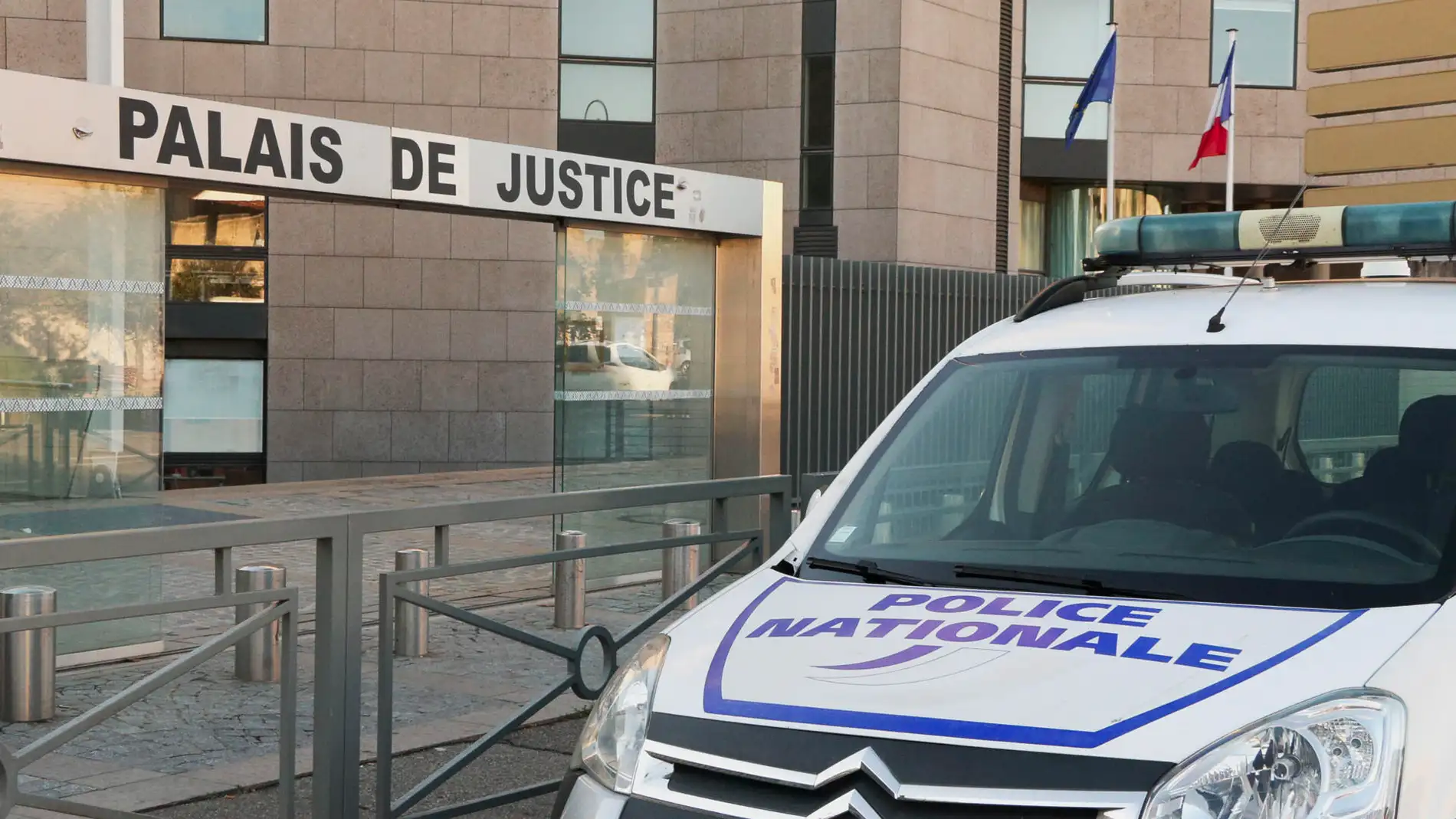 Quién es Dominique Pelicot, el "buen padre y esposo" que drogaba y ofrecía a su mujer para violarla Quién es Dominique Pelicot, el "buen padre y esposo" que drogaba y ofrecía a su mujer para violarla