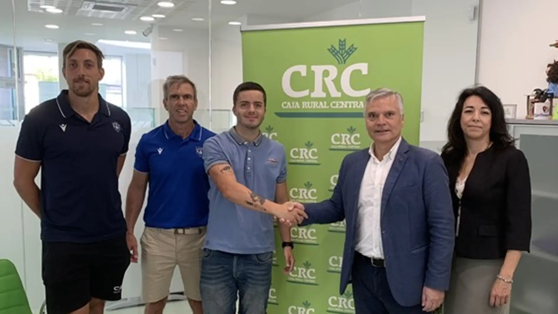 Un nuevo patrocinador se suma al proyecto del Huesitos Rugby la Vila Un nuevo patrocinador se suma al proyecto del Huesitos Rugby la Vila