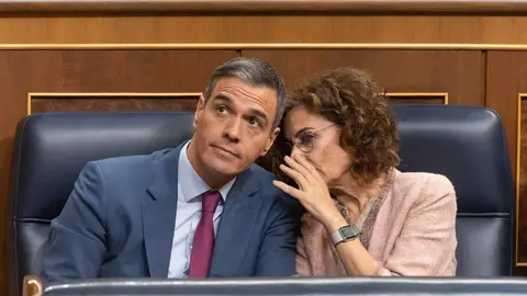 Pedro Sánchez y María Jesús Montero en el Congreso de los Diputados Pedro Sánchez y María Jesús Montero en el Congreso de los Diputados