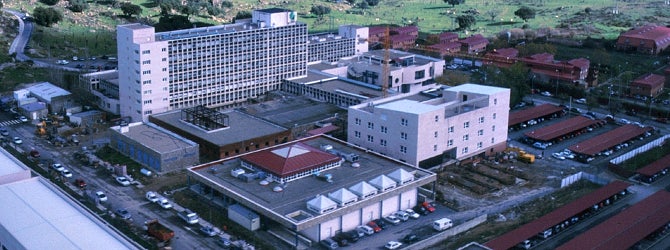 Un hombre herido grave tras sufrir una caída en una finca en un accidente laboral en Mohedas de Granadilla Un hombre herido grave tras sufrir una caída en una finca en un accidente laboral en Mohedas de Granadilla