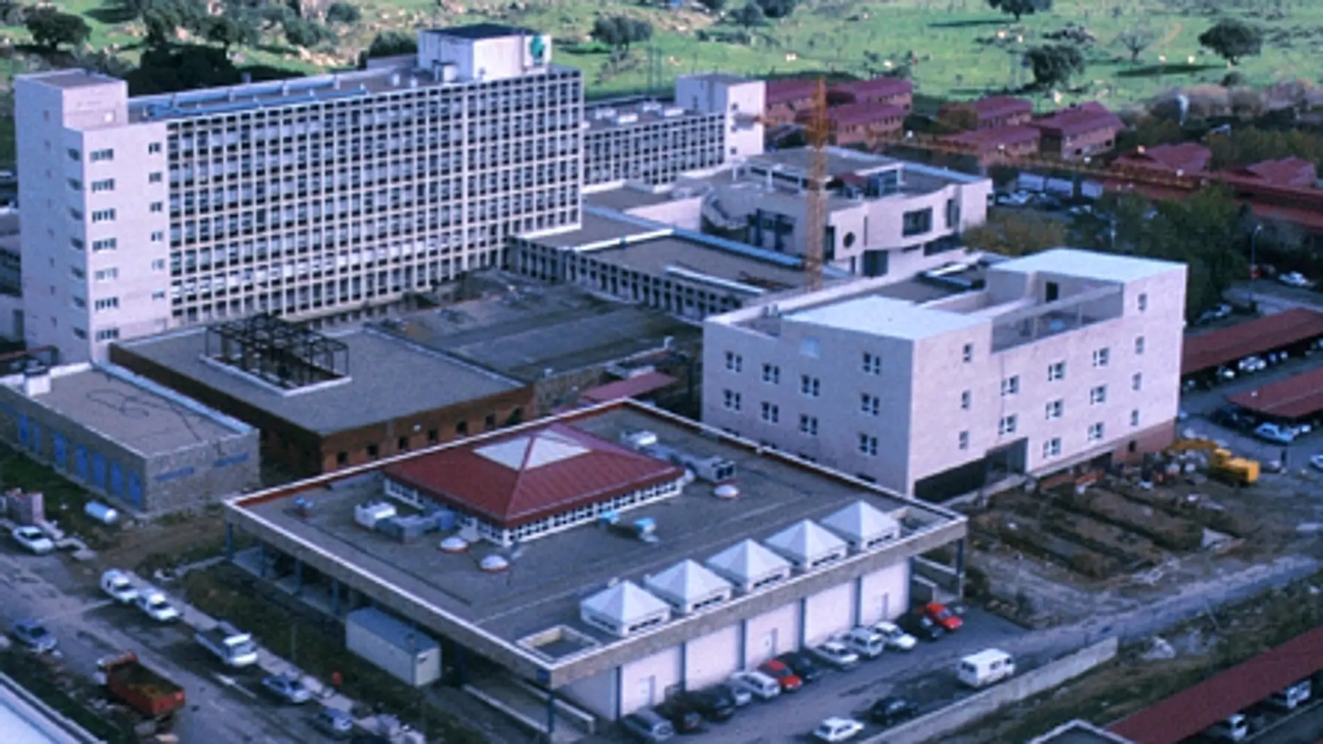 Un hombre herido grave tras sufrir una caída en una finca en un accidente laboral en Mohedas de Granadilla Un hombre herido grave tras sufrir una caída en una finca en un accidente laboral en Mohedas de Granadilla