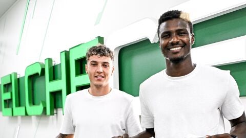 Gerard Hernández y Sory Kaba, en su presentación con el Elche.