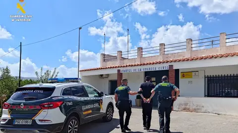 Investigado por robar en dos viviendas durante las fiestas de Adzaneta Investigado por robar en dos viviendas durante las fiestas de Adzaneta