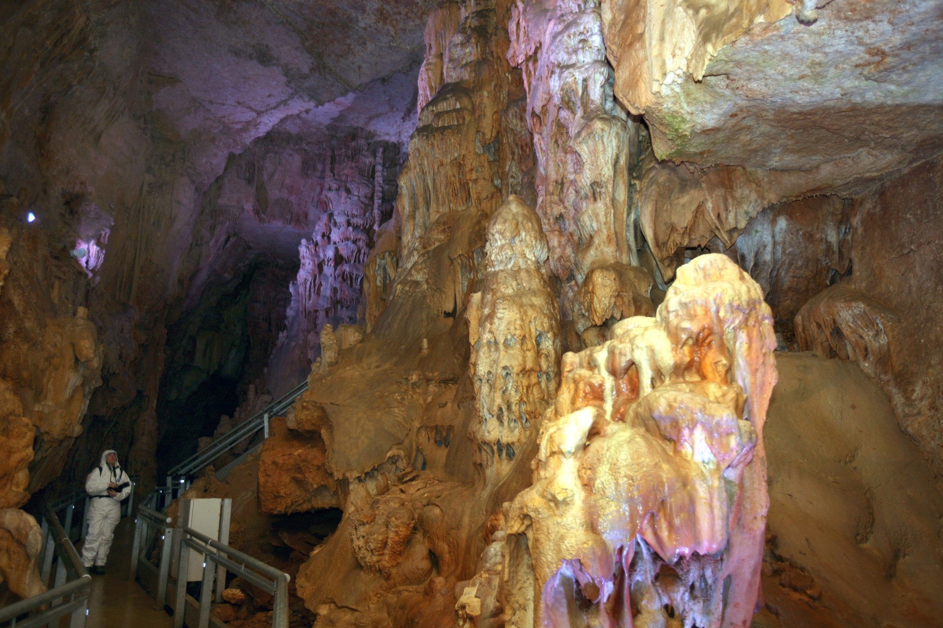 La Cueva de los Franceses cierra para comenzar la ejecución del proyecto integral de mejora y adecuación La Cueva de los Franceses cierra para comenzar la ejecución del proyecto integral de mejora y adecuación